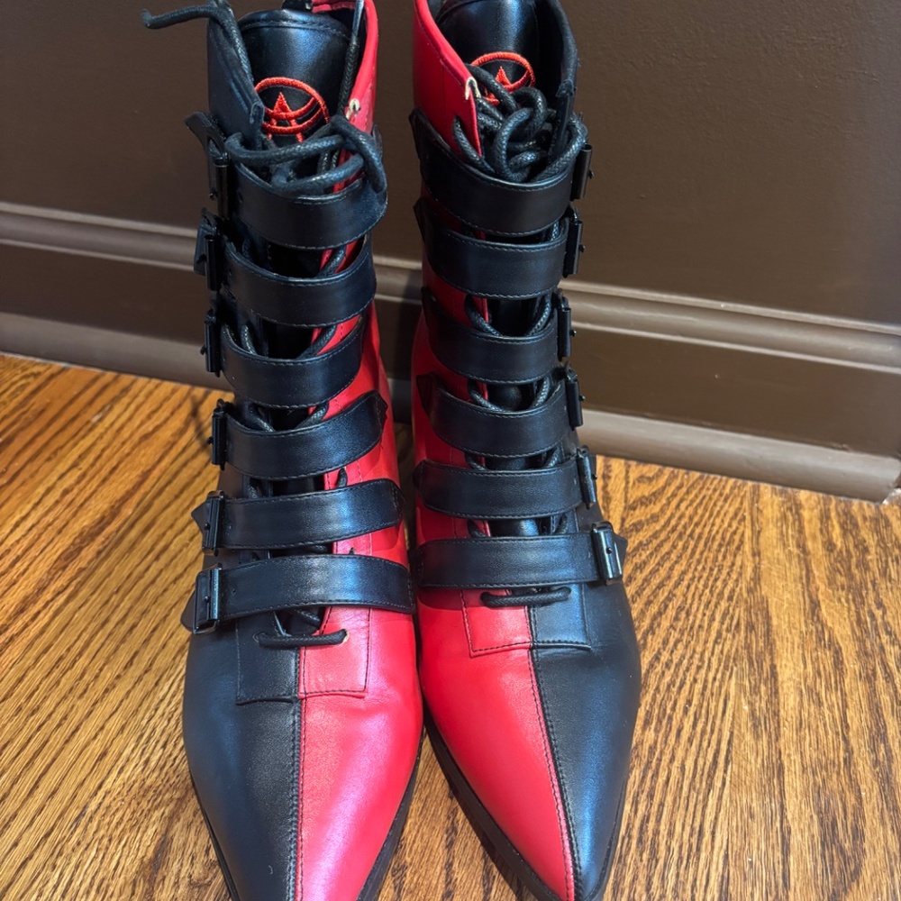 Coven Boots - Picture 2 of 9